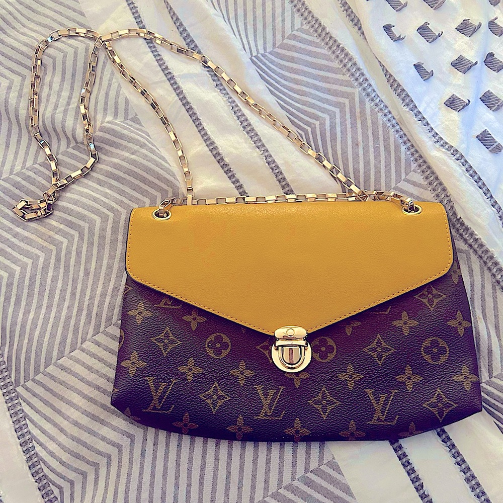 LOUIS VUITTON VINTAGE AUTHENTIC 1959 MONOGRAM PURSE W/ PAPERWORK ❤️❤️❤️